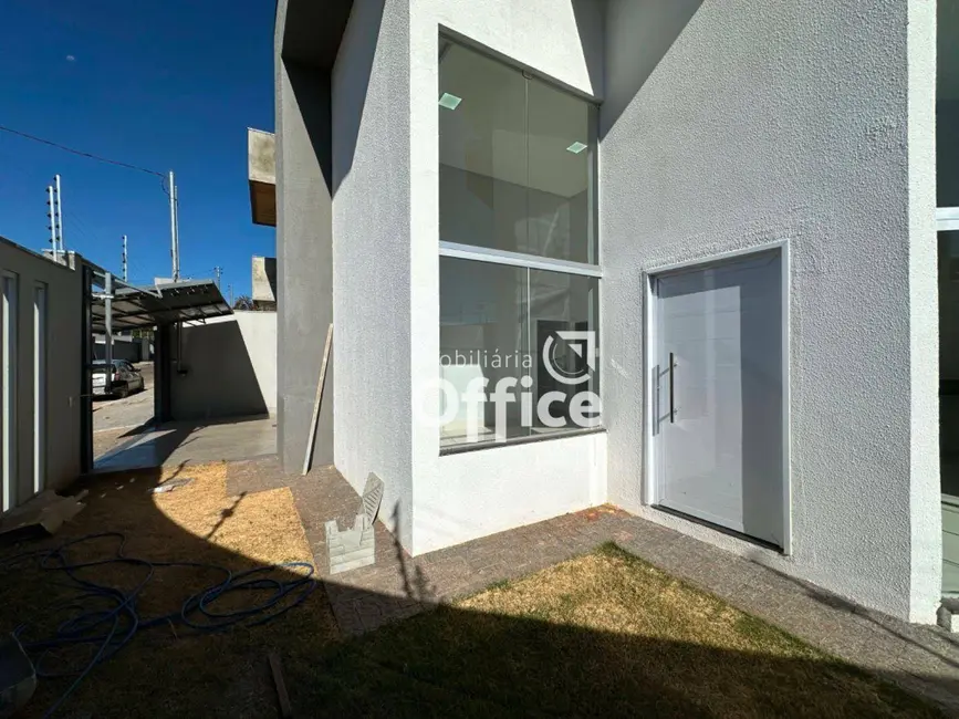 Foto 1 de Casa com 3 quartos à venda, 235m2 em Residencial Jardins do Lago, Anapolis - GO