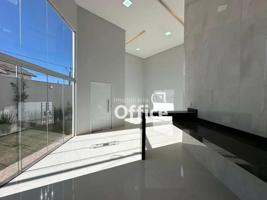 Casa com 3 quartos à venda, 235m2 em Residencial Jardins do Lago, Anapolis - GO - imagem 4 Foto 4 de Casa com 3 quartos à venda, 235m2 em Residencial Jardins do Lago, Anapolis - GO