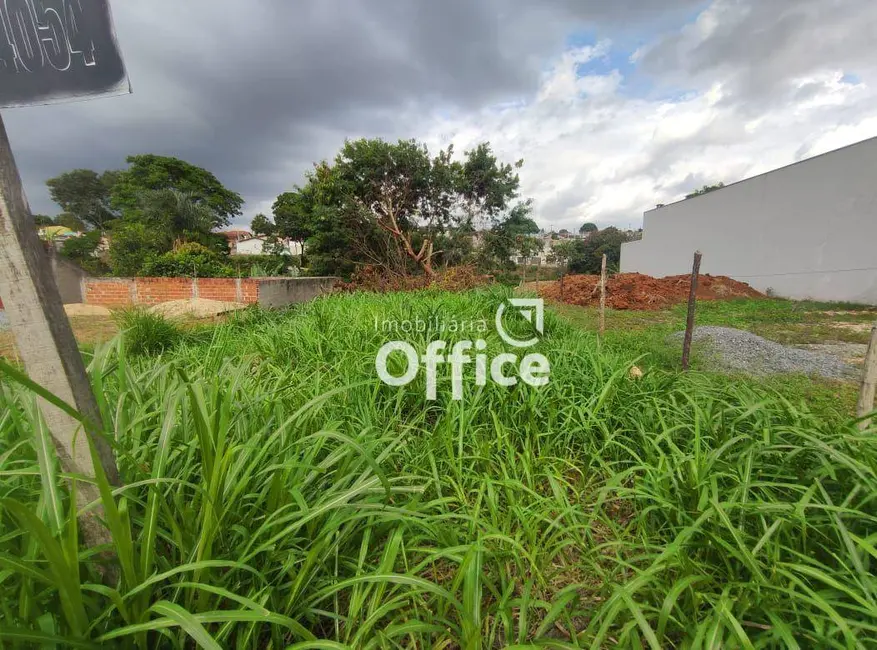 Foto 1 de Terreno / Lote à venda, 495m2 em Jardim Ana Paula, Anapolis - GO