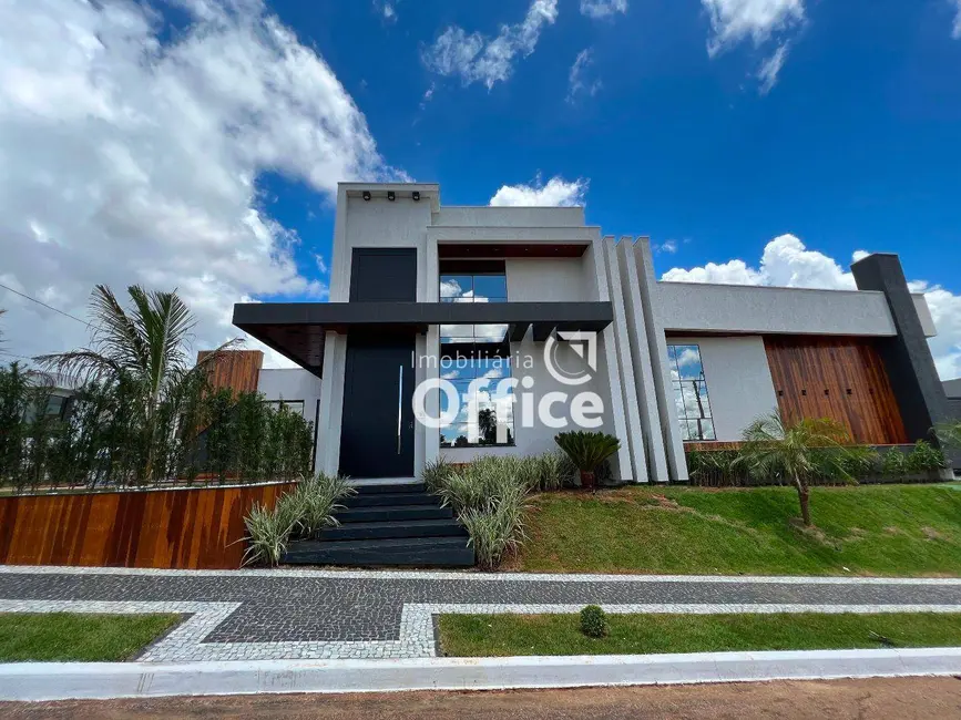 Foto 3 de Casa de Condomínio com 4 quartos à venda, 489m2 em Condomínio Residencial Grand Trianon, Anapolis - GO