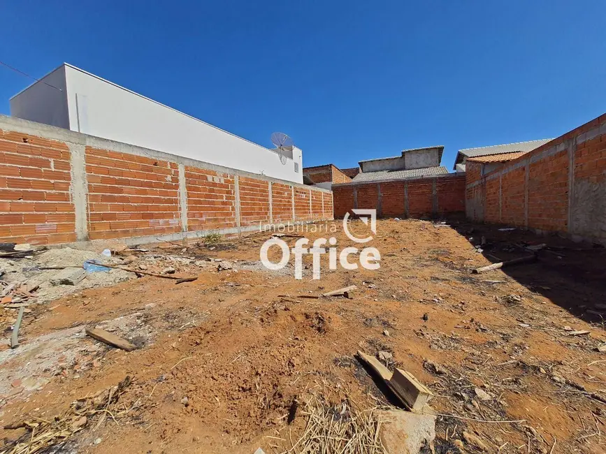 Foto 2 de Terreno / Lote à venda, 200m2 em Loteamento Residencial Verona, Anapolis - GO