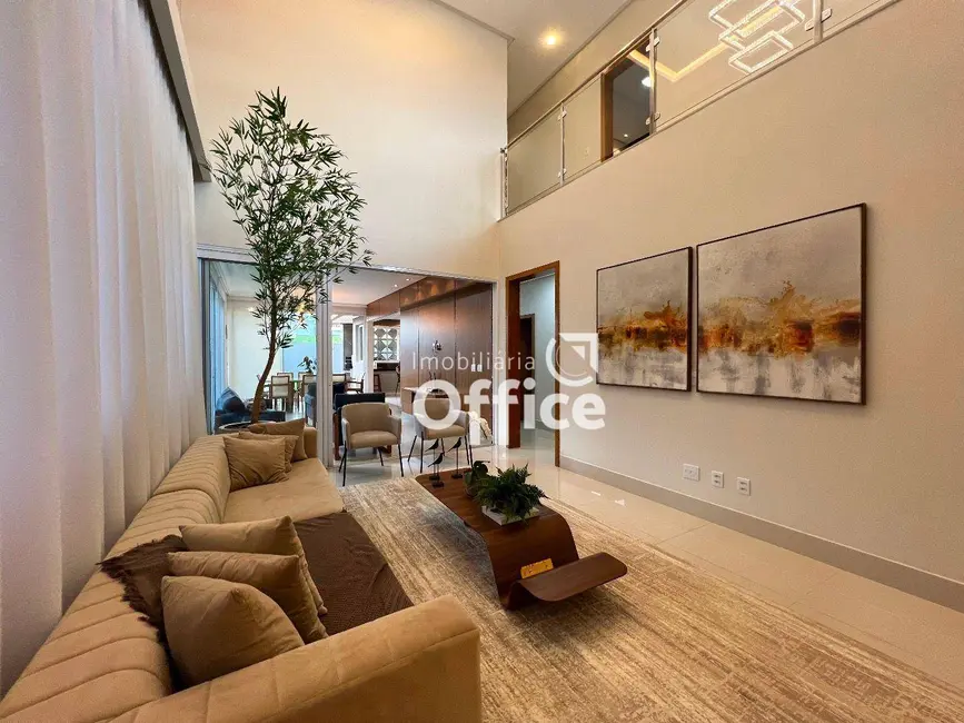 Sobrado com 4 quartos à venda, 360m2 em Condomínio Residencial Grand Trianon, Anapolis - GO - imagem 8 Foto 8 de Sobrado com 4 quartos à venda, 360m2 em Condomínio Residencial Grand Trianon, Anapolis - GO