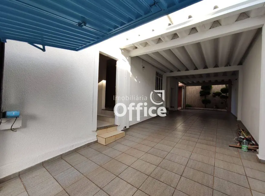 Foto 2 de Sobrado com 3 quartos à venda, 200m2 em Eldorado, Anapolis - GO