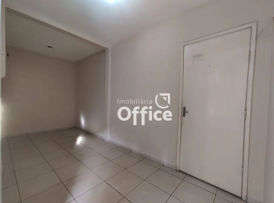 Sobrado com 3 quartos à venda, 200m2 em Eldorado, Anapolis - GO - imagem 7 Foto 7 de Sobrado com 3 quartos à venda, 200m2 em Eldorado, Anapolis - GO