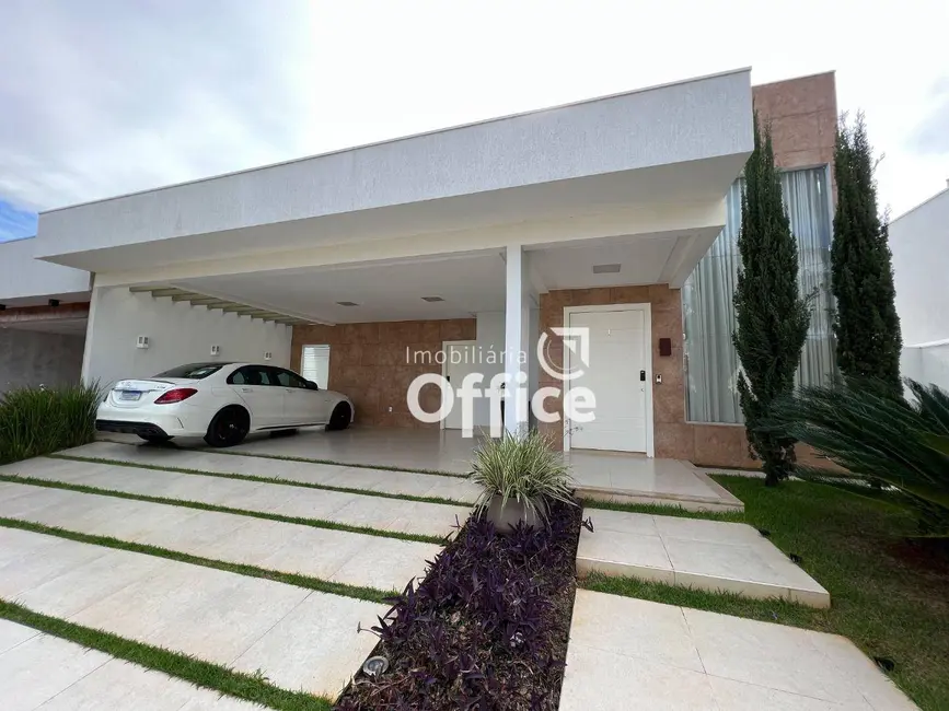 Foto 1 de Casa de Condomínio com 4 quartos à venda, 460m2 em Residencial Anaville, Anapolis - GO