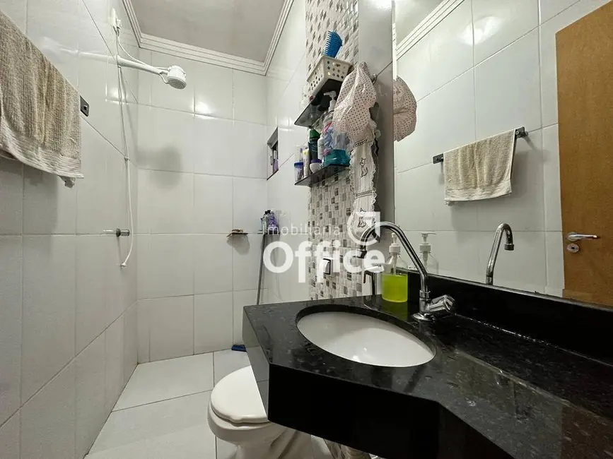 Casa com 3 quartos à venda, 220m2 em Jardim das Oliveiras, Anapolis - GO - imagem 5 Foto 5 de Casa com 3 quartos à venda, 220m2 em Jardim das Oliveiras, Anapolis - GO