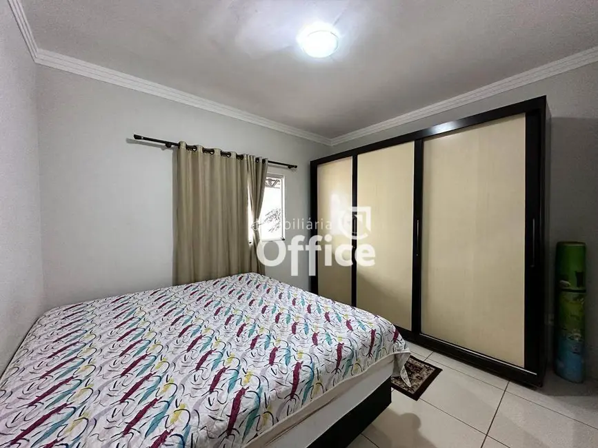Casa com 3 quartos à venda, 220m2 em Jardim das Oliveiras, Anapolis - GO - imagem 6 Foto 6 de Casa com 3 quartos à venda, 220m2 em Jardim das Oliveiras, Anapolis - GO