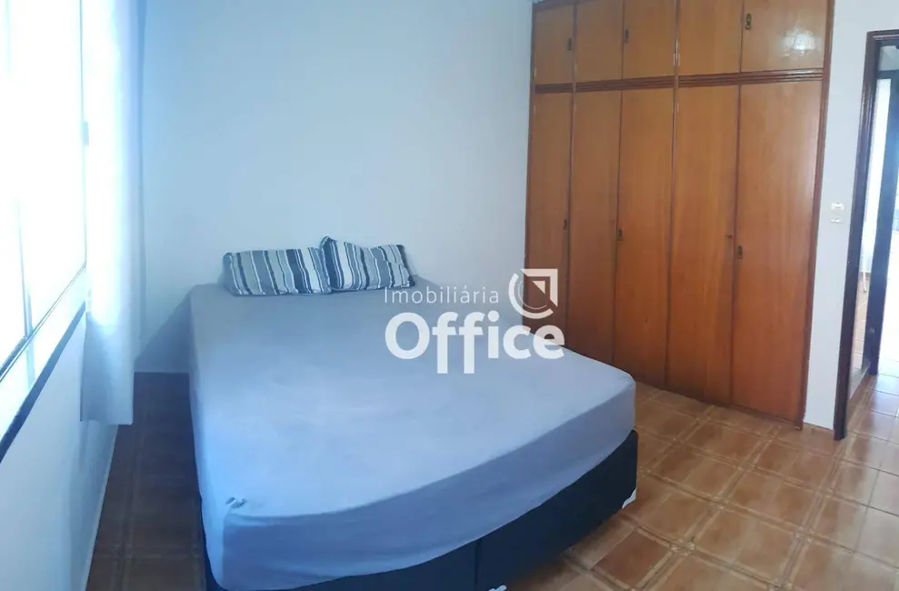 Foto 3 de Apartamento com 3 quartos à venda, 92m2 em Vila Jussara, Anapolis - GO