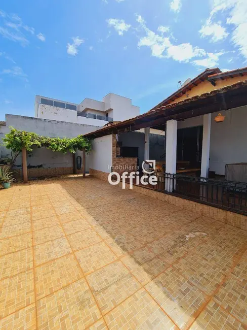 Foto 1 de Casa com 3 quartos à venda, 300m2 em Itamaraty 4ª Etapa, Anapolis - GO