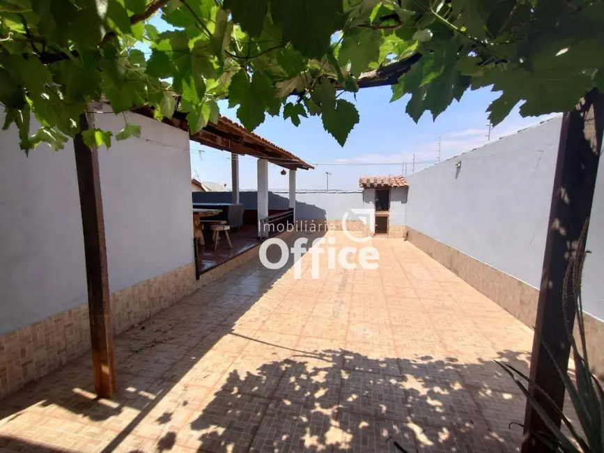 Foto 5 de Casa com 3 quartos à venda, 300m2 em Itamaraty 4ª Etapa, Anapolis - GO