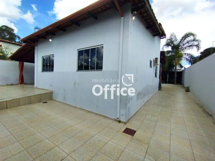 Foto 3 de Casa com 3 quartos à venda, 390m2 em Jardim das Samambaias, Anapolis - GO