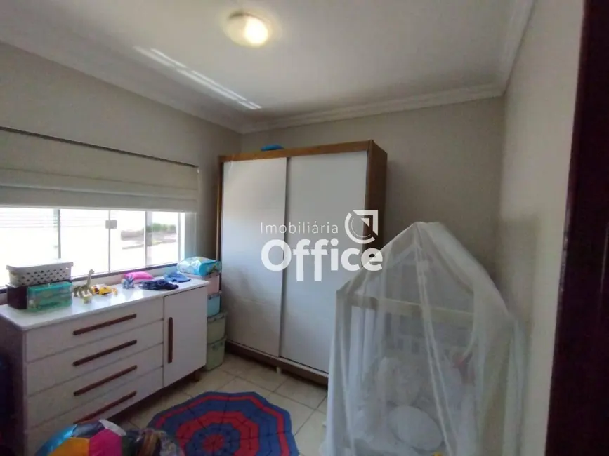 Foto 9 de Casa com 3 quartos à venda, 390m2 em Jardim das Samambaias, Anapolis - GO