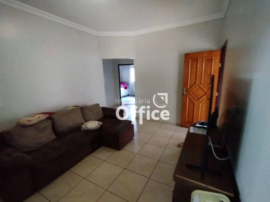 Foto 6 de Casa com 3 quartos à venda, 390m2 em Jardim das Samambaias, Anapolis - GO