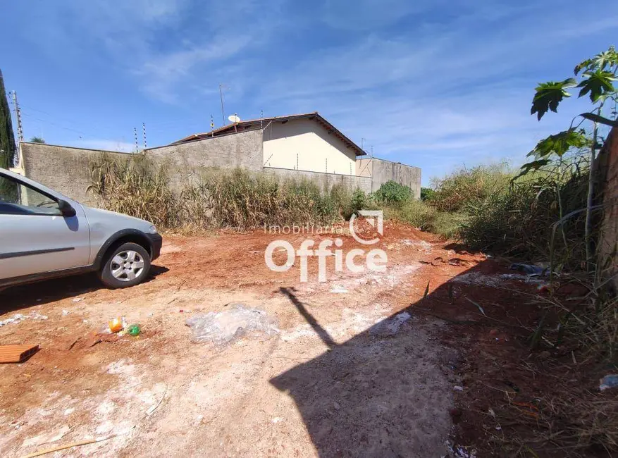 Foto 1 de Terreno / Lote à venda, 360m2 em Anápolis City, Anapolis - GO