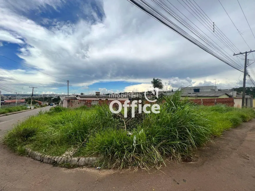 Foto 1 de Terreno / Lote à venda, 353m2 em Anapolis - GO