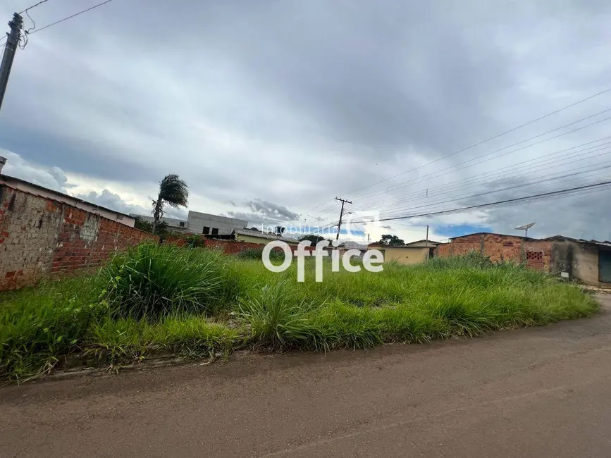 Foto 2 de Terreno / Lote à venda, 353m2 em Anapolis - GO