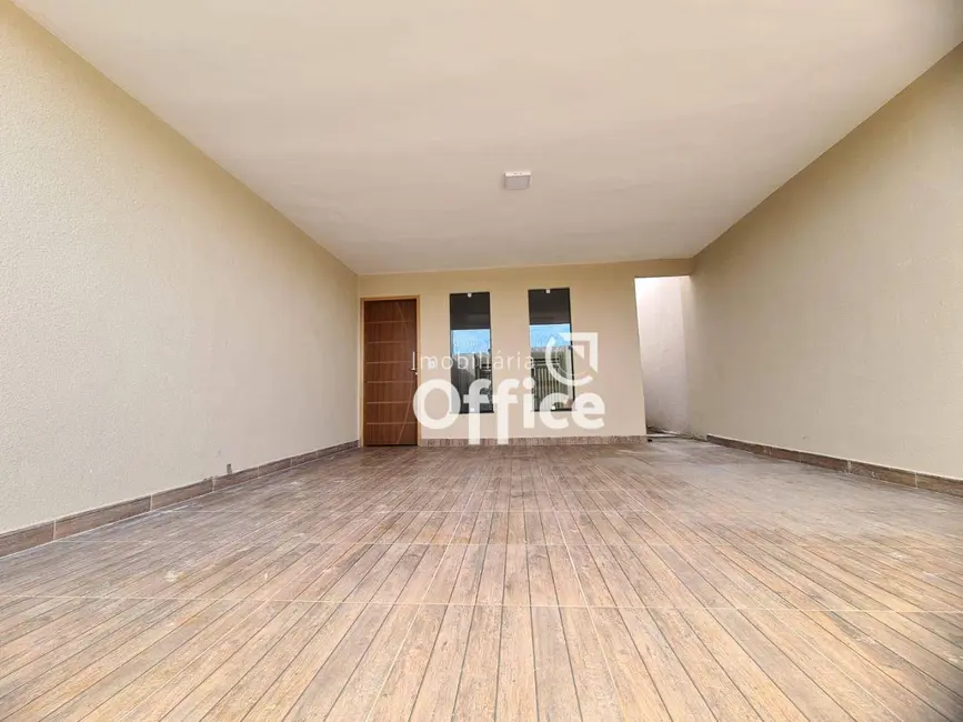 Casa com 3 quartos à venda, 175m2 em Vila Fabril, Anapolis - GO - imagem 2 Foto 2 de Casa com 3 quartos à venda, 175m2 em Vila Fabril, Anapolis - GO