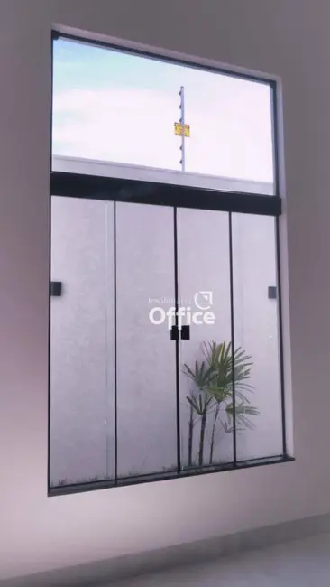 Casa com 3 quartos à venda, 200m2 em Jardim Itália, Anapolis - GO - imagem 3 Foto 3 de Casa com 3 quartos à venda, 200m2 em Jardim Itália, Anapolis - GO