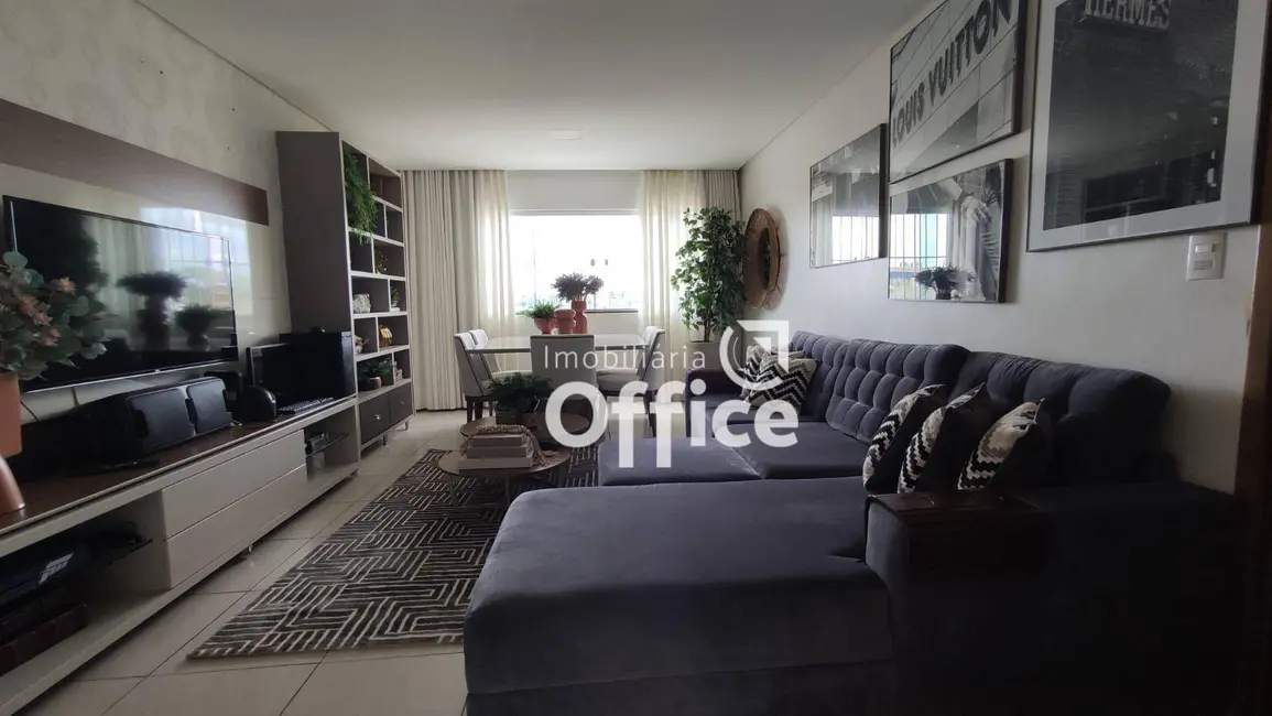 Foto 2 de Apartamento com 3 quartos à venda, 165m2 em Cidade Jardim, Anapolis - GO