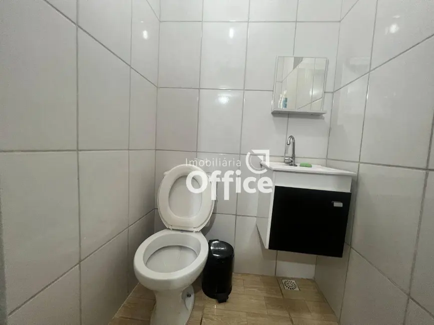 Sala Comercial à venda, 45m2 em Setor Central, Anapolis - GO - imagem 3 Foto 3 de Sala Comercial à venda, 45m2 em Setor Central, Anapolis - GO