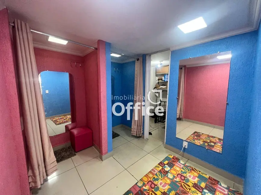 Sala Comercial à venda, 45m2 em Setor Central, Anapolis - GO - imagem 5 Foto 5 de Sala Comercial à venda, 45m2 em Setor Central, Anapolis - GO