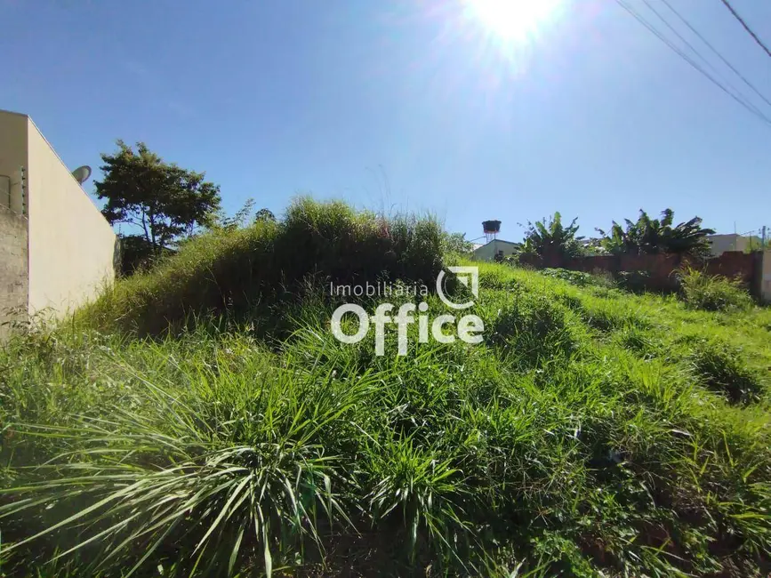 Foto 2 de Terreno / Lote à venda, 315m2 em Residencial Florença, Anapolis - GO