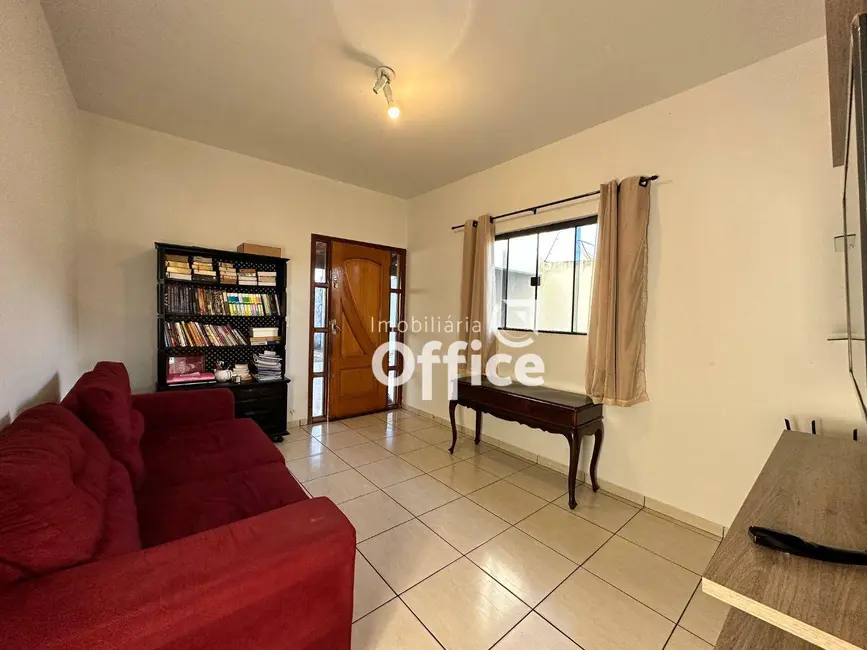 Foto 6 de Casa com 3 quartos à venda, 360m2 em São João, Anapolis - GO