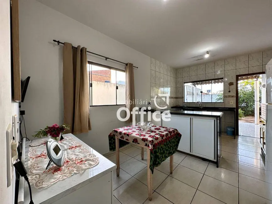 Foto 8 de Casa com 3 quartos à venda, 360m2 em São João, Anapolis - GO