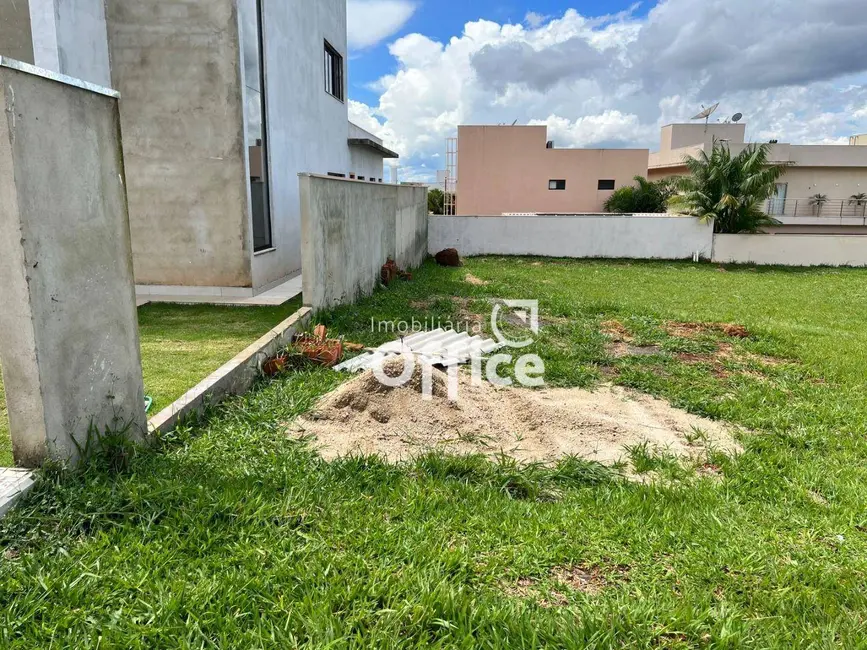 Foto 3 de Terreno / Lote à venda, 420m2 em Condomínio Vale dos Pássaros, Anapolis - GO