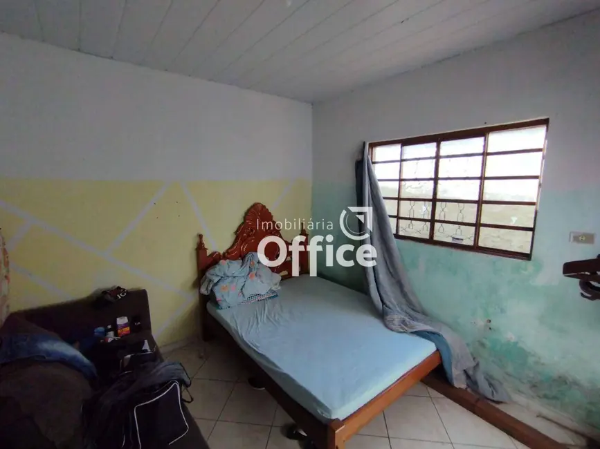 Foto 2 de Casa com 2 quartos à venda, 360m2 em Anapolis - GO