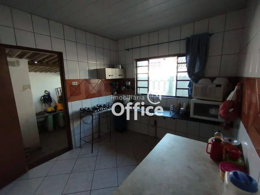 Foto 5 de Casa com 2 quartos à venda, 360m2 em Anapolis - GO