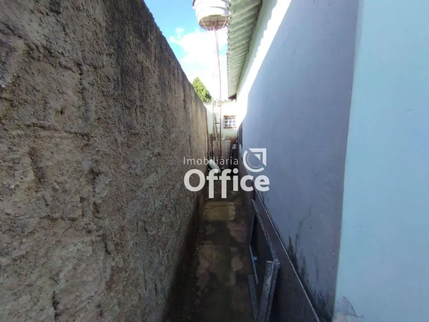 Foto 9 de Casa com 2 quartos à venda, 360m2 em Anapolis - GO