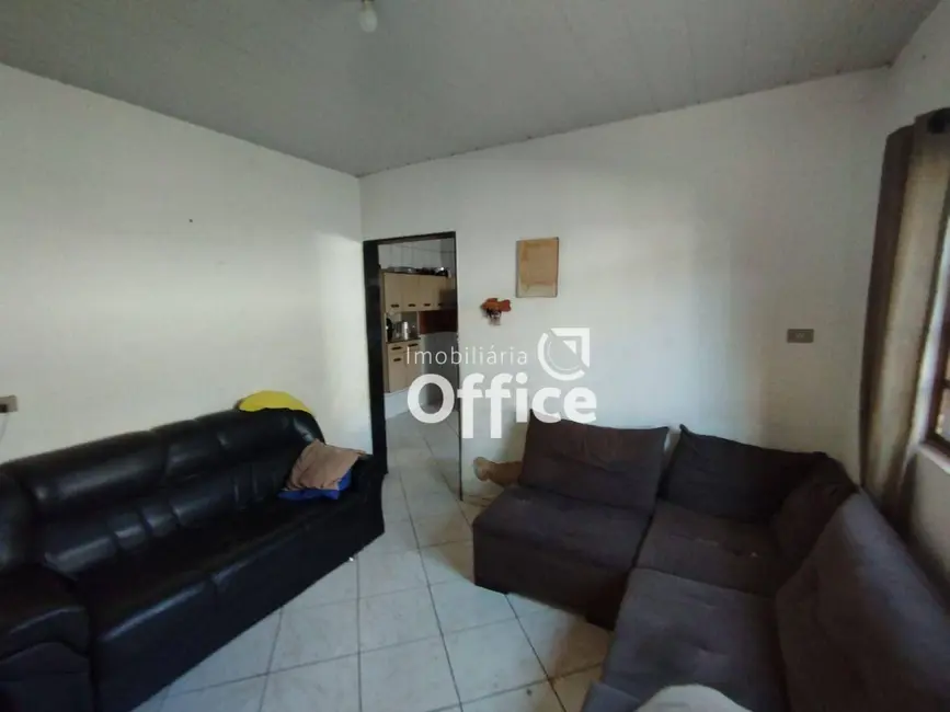 Foto 1 de Casa com 2 quartos à venda, 360m2 em Anapolis - GO