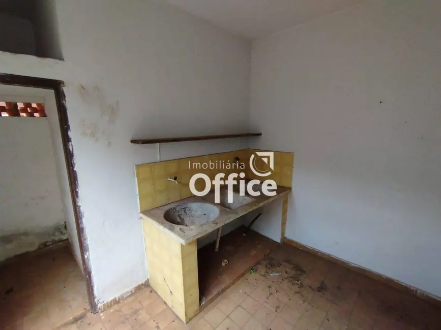 Casa com 3 quartos à venda, 180m2 em Anapolis - GO - imagem 9 Foto 9 de Casa com 3 quartos à venda, 180m2 em Anapolis - GO