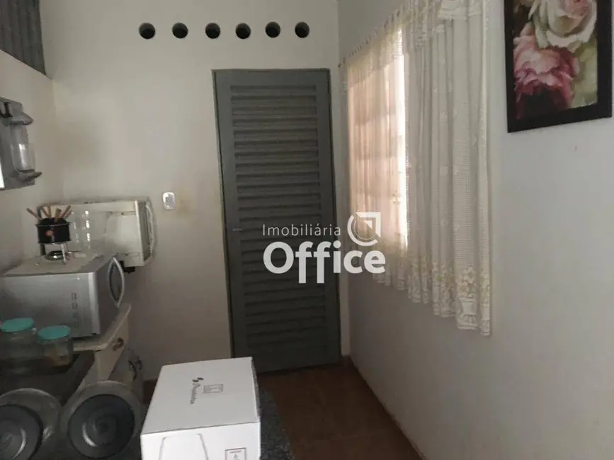 Foto 8 de Casa com 3 quartos à venda, 360m2 em Maracanã, Anapolis - GO