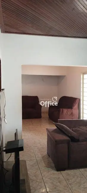 Foto 7 de Casa com 3 quartos à venda, 360m2 em Maracanã, Anapolis - GO