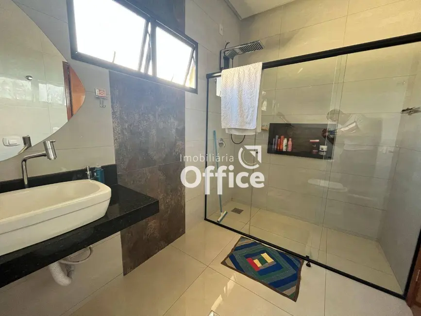 Foto 8 de Sobrado com 3 quartos à venda, 263m2 em Setor Sul Jamil Miguel, Anapolis - GO
