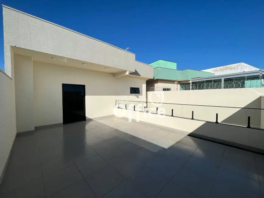 Foto 3 de Sobrado com 3 quartos à venda, 263m2 em Setor Sul Jamil Miguel, Anapolis - GO