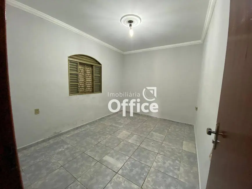 Casa com 3 quartos à venda, 300m2 em Jardim das Américas 1ª Etapa, Anapolis - GO - imagem 8 Foto 8 de Casa com 3 quartos à venda, 300m2 em Jardim das Américas 1ª Etapa, Anapolis - GO