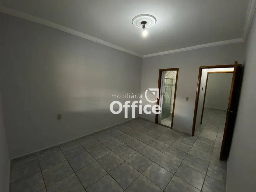 Casa com 3 quartos à venda, 300m2 em Jardim das Américas 1ª Etapa, Anapolis - GO - imagem 5 Foto 5 de Casa com 3 quartos à venda, 300m2 em Jardim das Américas 1ª Etapa, Anapolis - GO