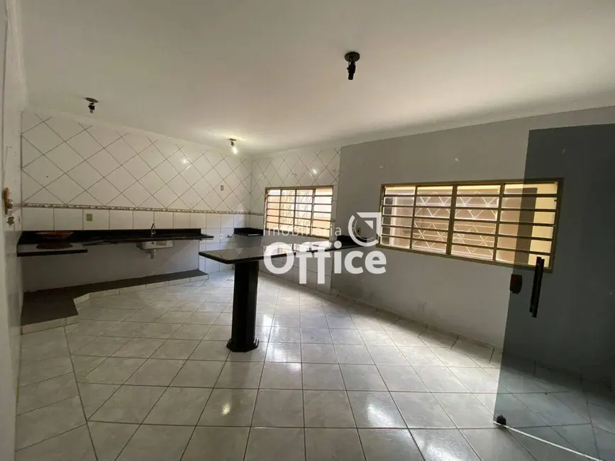 Casa com 3 quartos à venda, 300m2 em Jardim das Américas 1ª Etapa, Anapolis - GO - imagem 9 Foto 9 de Casa com 3 quartos à venda, 300m2 em Jardim das Américas 1ª Etapa, Anapolis - GO