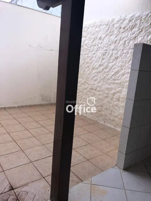 Foto 9 de Sobrado com 4 quartos à venda, 300m2 em Jardim Ana Paula, Anapolis - GO