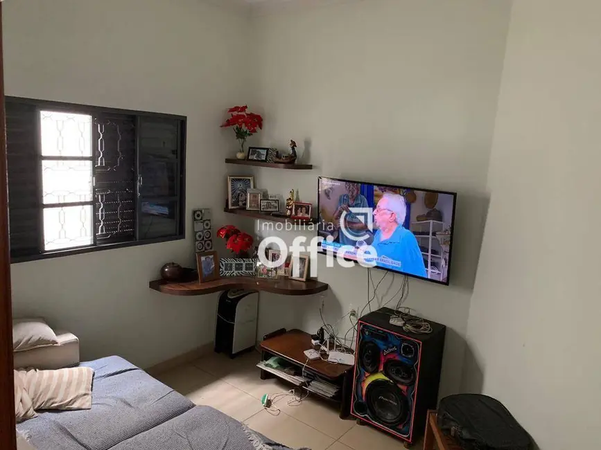 Foto 8 de Casa com 3 quartos à venda, 200m2 em Residencial Flamboyant, Anapolis - GO