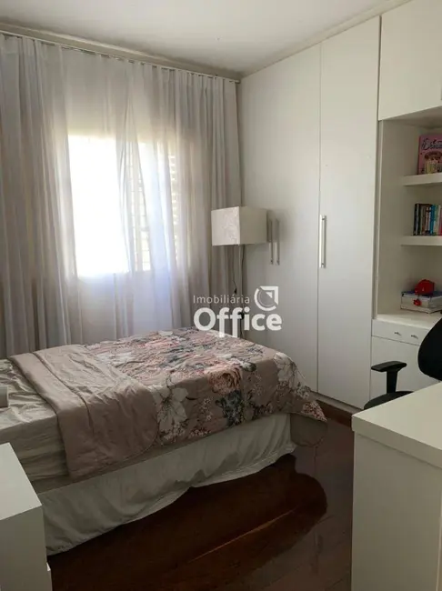 Foto 9 de Apartamento com 4 quartos à venda, 139m2 em Cidade Jardim, Anapolis - GO