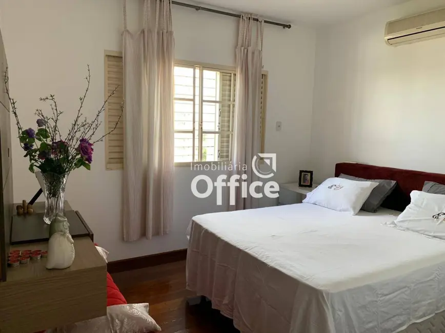 Foto 7 de Apartamento com 4 quartos à venda, 139m2 em Cidade Jardim, Anapolis - GO