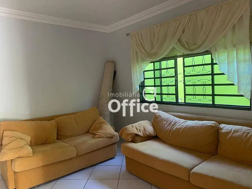 Casa com 5 quartos à venda, 365m2 em Maracananzinho, Anapolis - GO - imagem 3 Foto 3 de Casa com 5 quartos à venda, 365m2 em Maracananzinho, Anapolis - GO