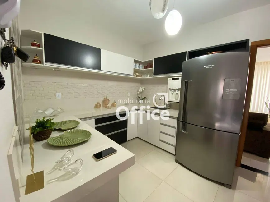 Foto 9 de Casa com 3 quartos à venda, 360m2 em Santo André, Anapolis - GO