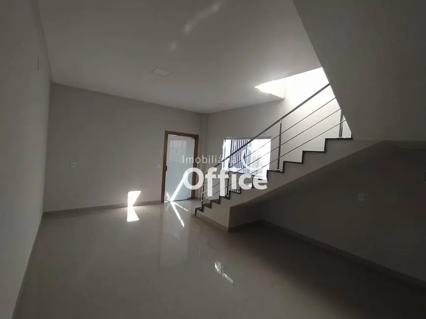 Foto 9 de Sobrado com 3 quartos para alugar, 400m2 em Setor Sul Jamil Miguel, Anapolis - GO