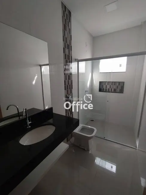 Foto 3 de Sobrado com 3 quartos para alugar, 400m2 em Setor Sul Jamil Miguel, Anapolis - GO