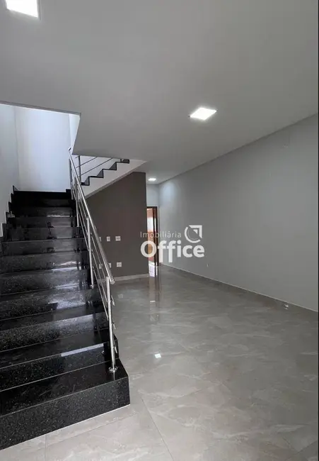 Foto 2 de Sobrado com 3 quartos para alugar, 200m2 em Setor Sul Jamil Miguel, Anapolis - GO